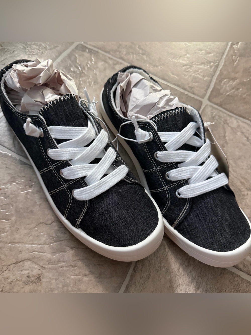 Women’s Dark Gray/Black/White/Patterned Sneakers- NWT
